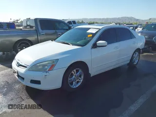 2006 Honda Accord EX-L z VIN 1HGCM56876A170694, wystawiony jako IAAI lot #42299743 z przebiegiem 182 601 mil mil oraz . Historia ofert i sprzedaży dostępna na DreamBid. Obrazek 18.