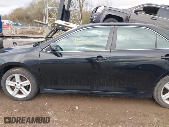 2012 Toyota Camry L with VIN 4T1BF1FK4CU094074, listed as a IAAI auction lot 41923263 with 105,780 mi miles and . Bid and sale history available at carsss.com. Image 14.