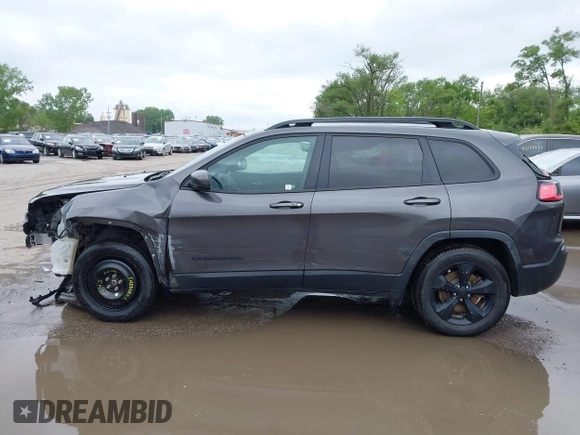 2019 Jeep Cherokee Latitude Plus с VIN 1C4PJMLB2KD328371, выставлен на аукционе IAAI как лот 42143737 с пробегом 98 417 миль миль и . История ставок и продаж доступна на DreamBid. Изображение 15.
