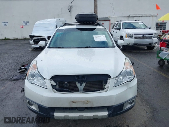 2012 Subaru Outback 2.5i Limited with VIN 4S4BRBLC5C3204422, listed as a IAAI auction lot 41915865 with 104,265 mi miles. Bid and sale history available at carsss.com. Image 12.