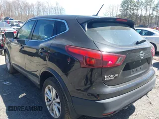 2017 Nissan Rogue SV with VIN JN1BJ1CP7HW020567, listed as a IAAI auction lot 42039374 with 186,979 mi miles and . Bid and sale history available at DreamBid. Image 3.
