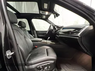 2017 BMW X5 xDrive35i z VIN 5UXKR0C30H0V79957, wystawiony jako Copart lot #57825565 z przebiegiem 42 146 mil mil oraz Czysty tytuł • Clean title. Historia ofert i sprzedaży dostępna na DreamBid. Obrazek 5.
