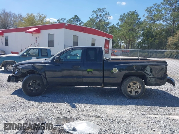 2006 Dodge Dakota SLT with VIN 1D7HE42KX6S714022, listed as a IAAI auction lot 41773416 with 197,196 mi miles and . Bid and sale history available at carsss.com. Image 14.