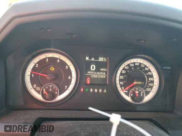 2014 Ram 1500 SLT z VIN 1C6RR7GT3ES269702, wystawiony jako Copart lot #50360525 z przebiegiem 128 813 mil mil oraz Szkoda całkowita • Salvage title. Historia ofert i sprzedaży dostępna na DreamBid. Obrazek 9.