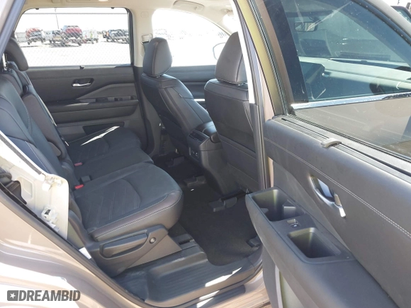 2024 Nissan Pathfinder Platinum with VIN 5N1DR3DG8RC218498, listed as a IAAI auction lot 41646908 with 7,361 mi miles. Bid and sale history available at carsss.com. Image 8.