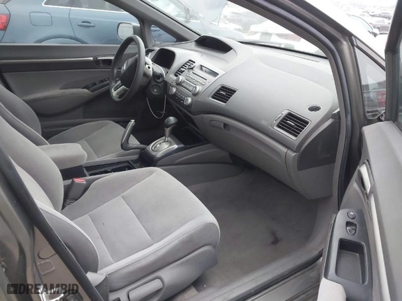 2007 Honda Civic Sdn EX with VIN 1HGFA16867L087102, listed as a IAAI auction lot 42021975 with 174,215 mi miles. Bid and sale history available at carsss.com. Image 5.