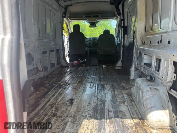 2018 Ford Transit z VIN 1FTYR2CM5JKB45950, wystawiony jako IAAI lot #42532710 z przebiegiem 98 554 mil mil oraz . Historia ofert i sprzedaży dostępna na DreamBid. Obrazek 28.