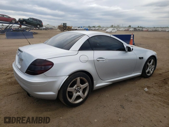 2006 Mercedes-Benz SLK 350 с VIN WDBWK56FX6F105291, выставлен на аукционе Copart как лот 55348014 с пробегом 159 233 миль миль и Чистый • Clean title. История ставок и продаж доступна на DreamBid. Изображение 3.