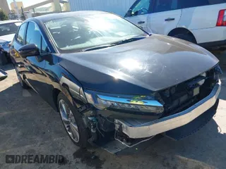 2018 Honda Clarity Plug-In Hybrid Touring with VIN JHMZC5F34JC001597, listed as a IAAI auction lot 41835634 with 43,976 mi miles. Bid and sale history available at carsss.com. Image 1.