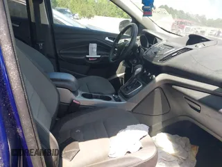 2013 Ford Escape SE z VIN 1FMCU0GX3DUB71422, wystawiony jako IAAI lot #42283894 z przebiegiem 99 536 mil mil oraz . Historia ofert i sprzedaży dostępna na DreamBid. Obrazek 5.