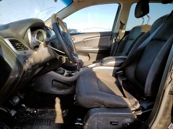 2017 Dodge Journey SXT with VIN 3C4PDCBG5HT576194, listed as a Copart auction lot 57832205 with 183,634 mi miles and Clean title. Bid and sale history available at DreamBid. Image 7.
