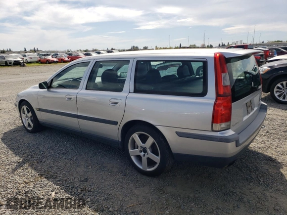 2004 Volvo V70 с VIN YV1SJ52Y142408677, выставлен на аукционе Copart как лот 52483735 с пробегом 187 532 миль миль и Чистый • Clean title. История ставок и продаж доступна на DreamBid. Изображение 2.