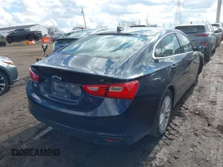 2018 Chevrolet Malibu LT z VIN 1G1ZD5ST7JF214362, wystawiony jako IAAI lot #41676417 z przebiegiem 73 908 mil mil oraz . Historia ofert i sprzedaży dostępna na DreamBid. Obrazek 4.