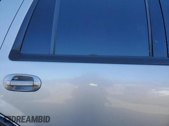 2004 Ford Expedition XLT with VIN 1FMFU16W24LA90624, listed as a Copart auction lot 52452175 with 215,224 mi miles and Clean title. Bid and sale history available at DreamBid. Image 11.