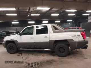 2005 Chevrolet Avalanche LS z VIN 3GNGK22G05G118929, wystawiony jako IAAI lot #42364988 z przebiegiem 280 772 mil mil oraz . Historia ofert i sprzedaży dostępna na DreamBid. Obrazek 14.