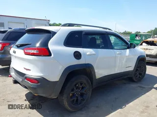 2015 Jeep Cherokee Trailhawk с VIN 1C4PJMBS5FW654399, выставлен на аукционе IAAI как лот 42550114 с пробегом 205 542 миль миль и . История ставок и продаж доступна на DreamBid. Изображение 12.