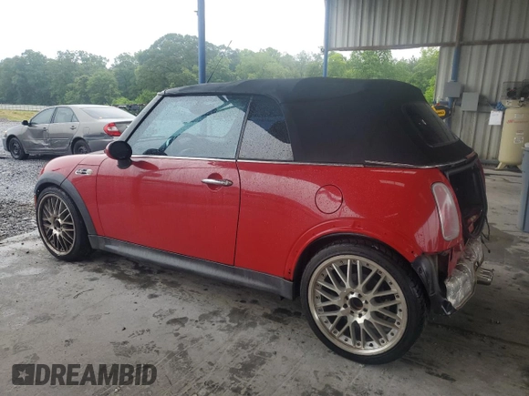 2005 MINI Convertible S с VIN WMWRH334X5TF82551, выставлен на аукционе Copart как лот 57983355 с пробегом 73 885 миль миль и Списание • Salvage title. История ставок и продаж доступна на DreamBid. Изображение 2.