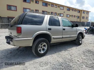 2000 Chevrolet Blazer LS с VIN 1GNCS13W2Y2395156, выставлен на аукционе Copart как лот 65617525 с пробегом 140 108 миль миль и Списание • Salvage title. История ставок и продаж доступна на DreamBid. Изображение 3.