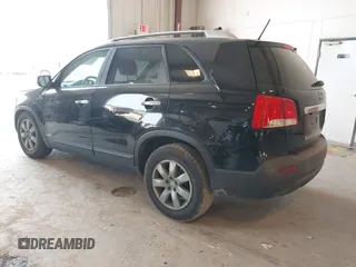 2011 Kia Sorento LX with VIN 5XYKTCA1XBG026949, listed as a IAAI auction lot 42398917 with 185,193 mi miles and . Bid and sale history available at DreamBid. Image 3.