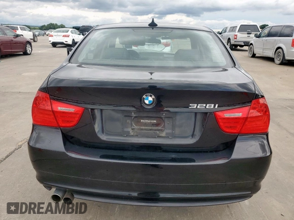 2011 BMW 3 Series 328i with VIN WBAPH5G5XBNM75258, listed as a Copart auction lot 59031885 with 107,263 mi miles and Clean title. Bid and sale history available at DreamBid. Image 6.