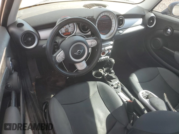 2009 MINI Hardtop with VIN WMWMF33579TW76737, listed as a Copart auction lot 55224655 with 116,106 mi miles and Salvage Title. Bid and sale history available at DreamBid. Image 8.