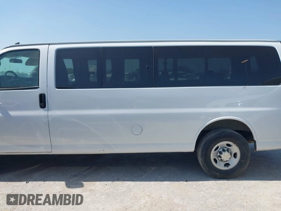 2020 Chevrolet Express Passenger LS с VIN 1GAZGNFG0L1242167, выставлен на аукционе IAAI как лот 42449725 с пробегом 36 919 миль миль и . История ставок и продаж доступна на DreamBid. Изображение 14.