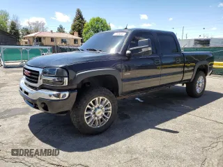 2005 GMC Sierra 2500HD SLT z VIN 1GTHK232X5F850759, wystawiony jako Copart lot #57335245 z przebiegiem 250 388 mil mil oraz Szkoda całkowita • Salvage title. Historia ofert i sprzedaży dostępna na DreamBid. Obrazek 1.