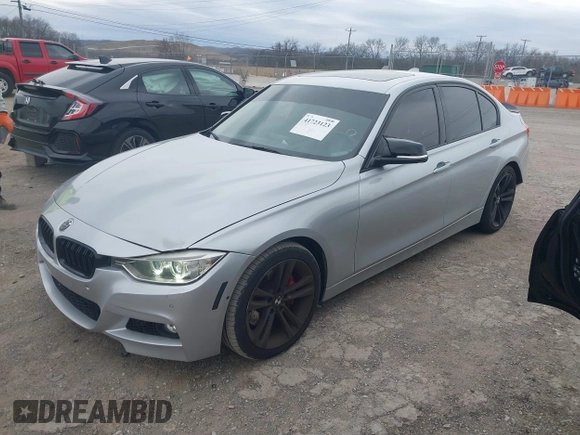 2013 BMW 3 Series 335i с VIN WBA3A9C50DF476559, выставлен на аукционе IAAI как лот 41723123 с пробегом 121 585 миль миль и . История ставок и продаж доступна на DreamBid. Изображение 17.