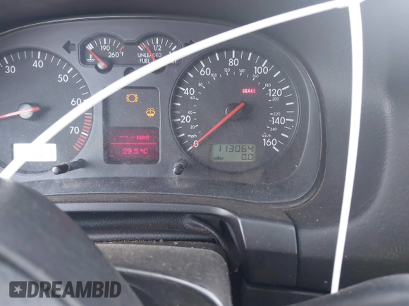 2000 Volkswagen GTI z VIN WVWDE21J0YW442467, wystawiony jako IAAI lot #41412546 z przebiegiem 113 064 mil mil oraz . Historia ofert i sprzedaży dostępna na DreamBid. Obrazek 7.