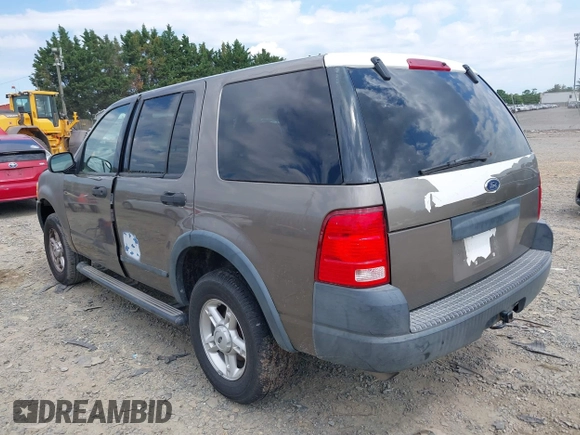 2005 Ford Explorer XLS with VIN 1FMZU72K75UA74093, listed as a IAAI auction lot 42216780 with 184,112 mi miles and . Bid and sale history available at DreamBid. Image 3.