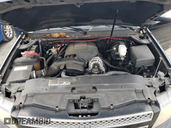 2008 Chevrolet Suburban 3LT with VIN 3GNFC16J48G201275, listed as a Copart auction lot 56451975 with 214,284 mi miles and Non repairable. Bid and sale history available at DreamBid. Image 12.