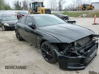 2017 Jaguar XE 35t R-Sport z VIN SAJAL4BV3HA973635, wystawiony jako Copart lot #52683915 z przebiegiem 138 331 mil mil oraz Szkoda całkowita • Salvage title. Historia ofert i sprzedaży dostępna na DreamBid. Obrazek 11.
