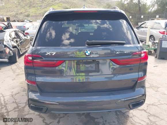 2021 BMW X7 xDrive40i with VIN 5UXCW2C05M9F76009, listed as a IAAI auction lot 41681992 with 48,565 mi miles. Bid and sale history available at carsss.com. Image 16.
