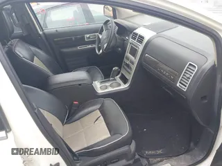 2008 Lincoln MKX with VIN 2LMDU88C28BJ04664, listed as a IAAI auction lot 42127972 with 142,267 mi miles. Bid and sale history available at carsss.com. Image 5.