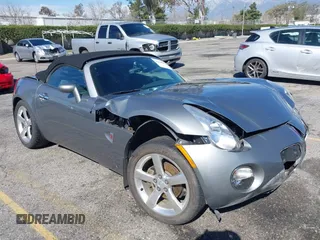 2006 Pontiac Solstice z VIN 1G2MB33B86Y109816, wystawiony jako IAAI lot #41620652 z przebiegiem 47 416 mil mil oraz . Historia ofert i sprzedaży dostępna na DreamBid. Obrazek 1.
