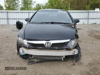 2009 Honda Civic LX-S z VIN 2HGFA16679H016845, wystawiony jako Copart lot #56895655 z przebiegiem 225 898 mil mil oraz Czysty tytuł • Clean title. Historia ofert i sprzedaży dostępna na DreamBid. Obrazek 5.