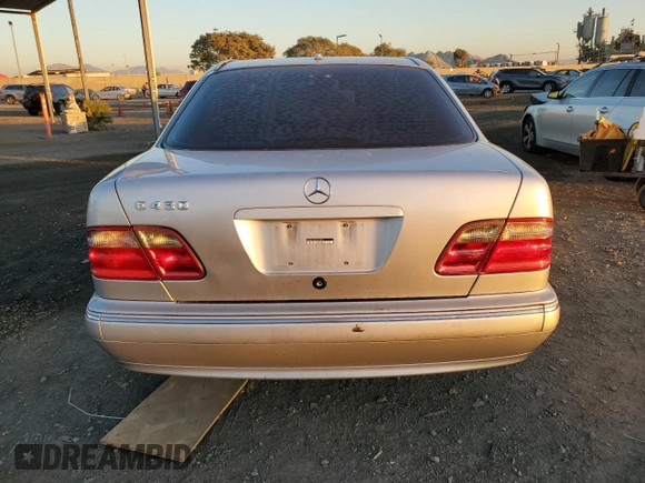 2002 Mercedes-Benz E-Class with VIN WDBJF70J32B426856, listed as a Copart auction lot 81778024 with 184,831 mi miles and Clean Title. Bid and sale history available at carsss.com. Image 6.