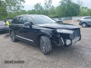 2017 Audi Q7 Premium Plus z VIN WA1LAAF71HD002374, wystawiony jako IAAI lot #42257820 z przebiegiem 111 527 mil mil oraz . Historia ofert i sprzedaży dostępna na DreamBid. Obrazek 1.
