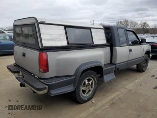 1994 GMC Sierra 1500 with VIN 2GDEK19K2R1544894, listed as a Copart auction lot 81806224 with 208,213 mi miles and Clean Title. Bid and sale history available at DreamBid. Image 3.