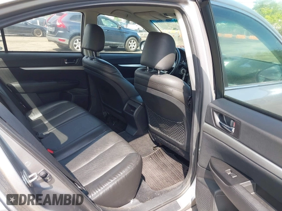 2011 Subaru Legacy Premium z VIN 4S3BMBC6XB3235757, wystawiony jako IAAI lot #42533336 z przebiegiem 168 825 mil mil oraz . Historia ofert i sprzedaży dostępna na DreamBid. Obrazek 8.