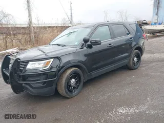 2019 Ford Police Interceptor Utility with VIN 1FM5K8AR8KGB23661, listed as a IAAI auction lot 41745072 with 199,251 mi miles. Bid and sale history available at carsss.com. Image 17.