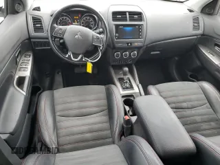 2018 Mitsubishi Outlander SE z VIN JA4AP3AW4JU019580, wystawiony jako Copart lot #66179125 z przebiegiem 81 508 mil mil oraz Szkoda całkowita • Salvage title. Historia ofert i sprzedaży dostępna na DreamBid. Obrazek 8.