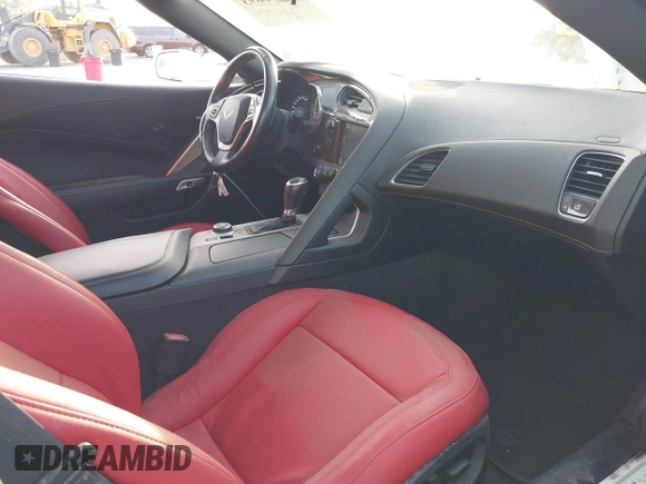 2015 Chevrolet Corvette 1LT z VIN 1G1YB2D72F5124033, wystawiony jako IAAI lot #41396693 z przebiegiem 26 056 mil mil oraz . Historia ofert i sprzedaży dostępna na DreamBid. Obrazek 5.