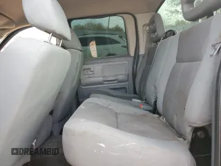 2005 Dodge Dakota SLT z VIN 1D7HW48K45S139614, wystawiony jako Copart lot #83898134 z przebiegiem 200 188 mil mil oraz Szkoda całkowita • Salvage title. Historia ofert i sprzedaży dostępna na DreamBid. Obrazek 10.