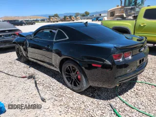 2013 Chevrolet Camaro LT with VIN 2G1FB1E37D9210399, listed as a Copart auction lot 60757715 with 100,354 mi miles and Salvage title. Bid and sale history available at DreamBid. Image 2.
