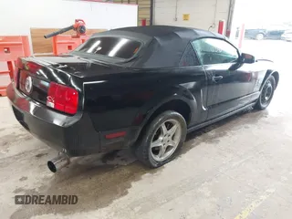 2008 Ford Mustang Deluxe with VIN 1ZVHT84N285117234, listed as a IAAI auction lot 42371134 with 235,658 mi miles and . Bid and sale history available at DreamBid. Image 4.