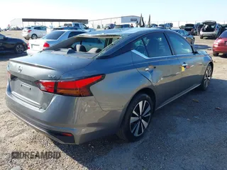 2022 Nissan Altima SV z VIN 1N4BL4DV5NN407440, wystawiony jako IAAI lot #41758671 z przebiegiem 33 889 mil mil oraz . Historia ofert i sprzedaży dostępna na DreamBid. Obrazek 4.