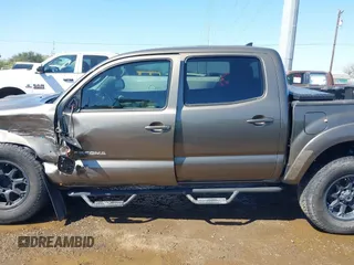 2012 Toyota Tacoma z VIN 5TFLU4EN9CX047925, wystawiony jako IAAI lot #41661700 z przebiegiem 219 158 mil mil oraz . Historia ofert i sprzedaży dostępna na DreamBid. Obrazek 14.
