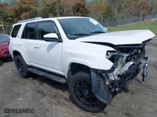 2016 Toyota 4Runner Limited with VIN JTEBU5JR1G5304924, listed as a IAAI auction lot 41938097 with 135,823 mi miles. Bid and sale history available at carsss.com. Image 1.
