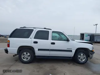 2001 Chevrolet Tahoe LT with VIN 1GNEC13T51R158637, listed as a IAAI auction lot 41718610 with 101,984 mi miles. Bid and sale history available at carsss.com. Image 13.